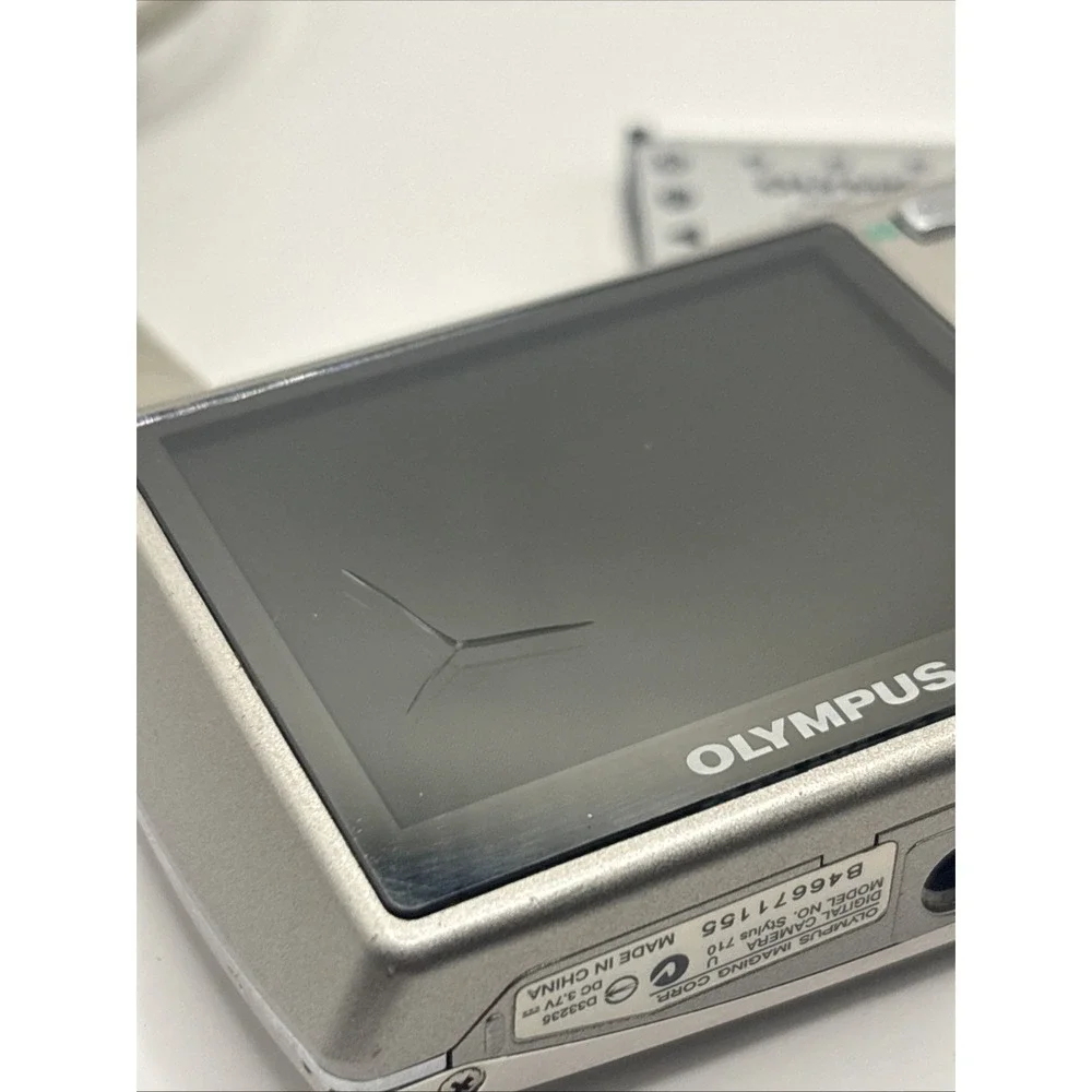 Olympus Stylus Digital Camera 710 7.1MP Camera W/Battery & Manual No Charger
